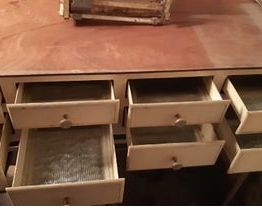 Meuble métallique de dentiste 8 tiroirs dont 7 avec fonds vi