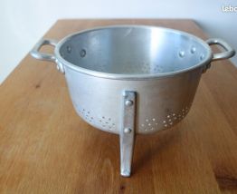 Passoire vintage zinc années 60/70