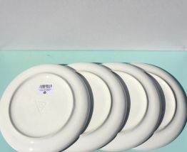 4 assiettes plates en céramique