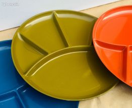 4 assiettes en mélamine vintage