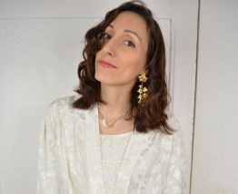 Blouse écrue plissée et satinée T.38/40