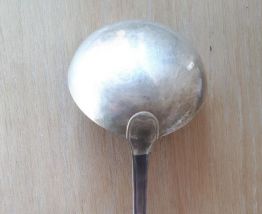 Louche en métal argenté