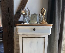 Table de chevet ou meuble d'appoint