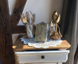 Table de chevet ou meuble d'appoint