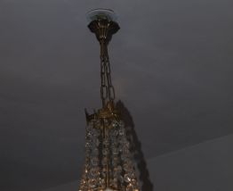  Ancien lustre à pampilles de verre, forme montgolfière