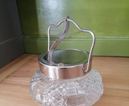 Sucrier en verre moulé 