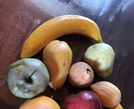 Lot de 9  fruits en plastiques vintage