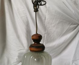 Lampe à suspendre en verre moule