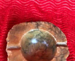 cendrier  en matière noble 