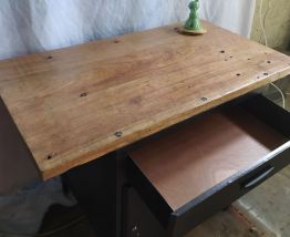 Buffet ,meuble de rangement base établi insutriel année 70 