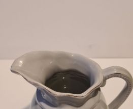 Amadeus pot à lait décor cœur gris