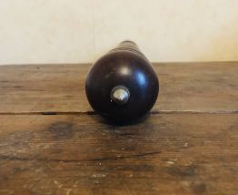 Très grand poivrier-Traces d'usure mais bon état général