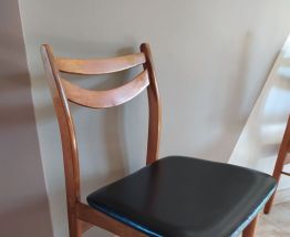 4 chaises style Scandinave année 70-80 en bel etat