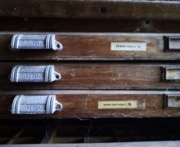 Meuble d'imprimerie avec casses