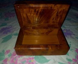 Boîte à bijoux en bois de Thuya