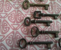 PETIT LOT de CLEFS anciennes