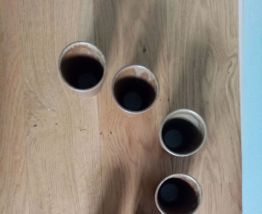 Tasses ou verres en grès émaillée