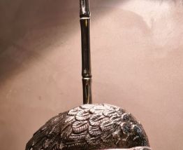 lampe en métal argenté, héron, échassier, bambou, maison Bag
