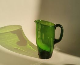 Verres colorés et carafe vintage 1960