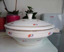 Soupière en porcelaine Babel de Saint Amand de 1950