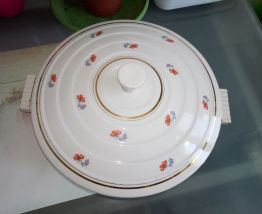 Soupière en porcelaine Babel de Saint Amand de 1950