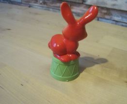 figurine lapin taille ,crayons 1950/1960