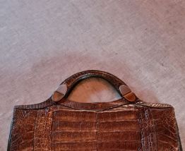 Sac à main de femme crocodile Vintage Très bonne éta année