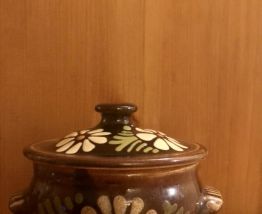 Petit pots vintage en bon état marron et fleurs datant des 9