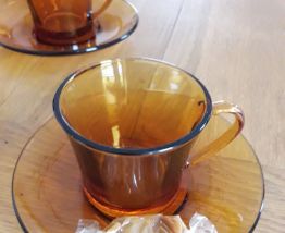 Tasses et sous tasses vintage Duralex