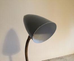 Lampe de bureau métal gris vintage flexible couleur laiton 