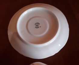 5 tasses et soucoupes en porcelaine de Limoges