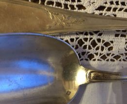 12 cuillères à soupe en métal argenté 