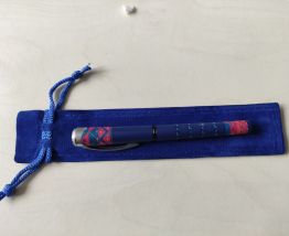 STYLO PLUME A  CHIEN BLEU