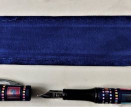 STYLO A PLUME MULTI-COULEURS