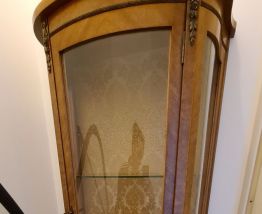 Vitrine style empire