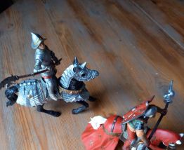 Figurines chevaliers 