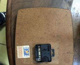 Pendule Formica de cuisine vintage 