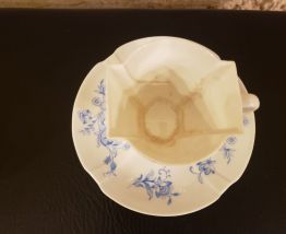 5 tasses + 4 sous tasses fleurs bleues