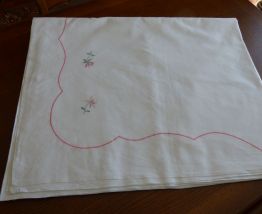 Drap brodé main métis blanc pour lit 140