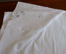 Drap brodé main métis blanc pour lit 140