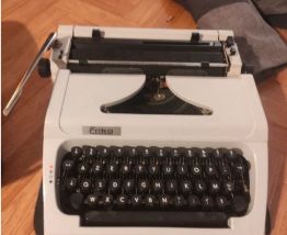 Machine à Écrire ERIKA 150