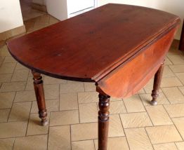 Table ronde ancienne en bois