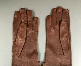 Paire de gants bruns en cuir vintage
