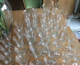 Service de 44 verres 