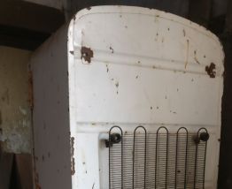 Réfrigérateur ancien