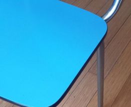 Chaise en formica