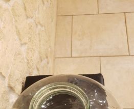 Bonbonnière en verre moulé