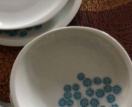 Service de vaisselle années 1970 en porcelaine de Limoges 