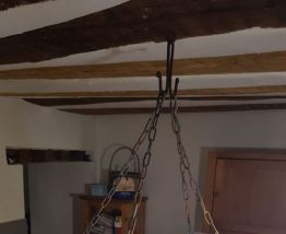 Suspension en fer ancienne pour cuisine