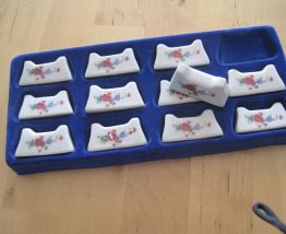 12 portes couteaux porcelaine